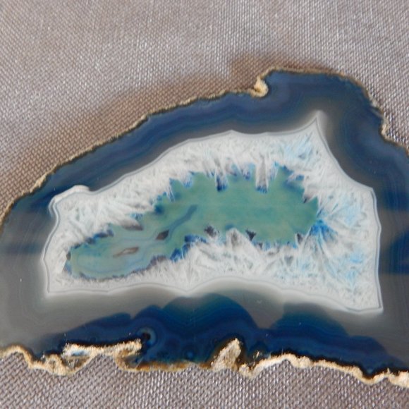 Set of Polished Brazilian Agate Slices - Picture 5 of 9